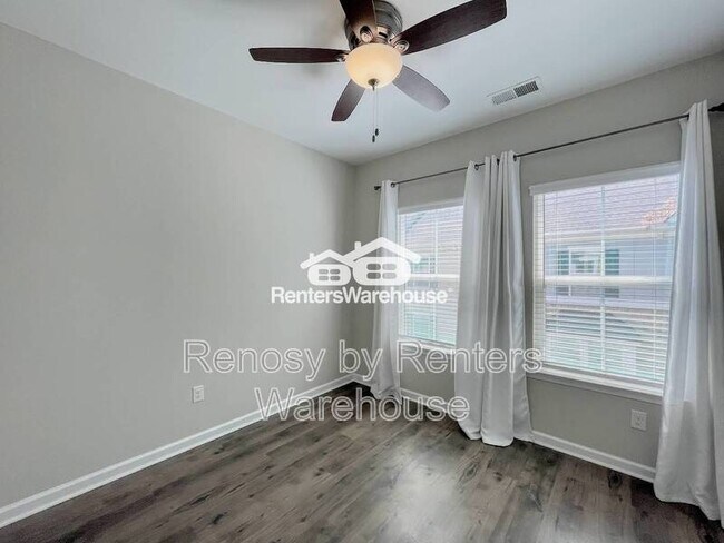 Building Photo - 521 Charles Porteus Ln