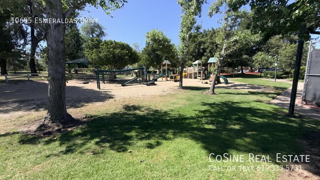 Building Photo - 10695 Esmeraldas Dr