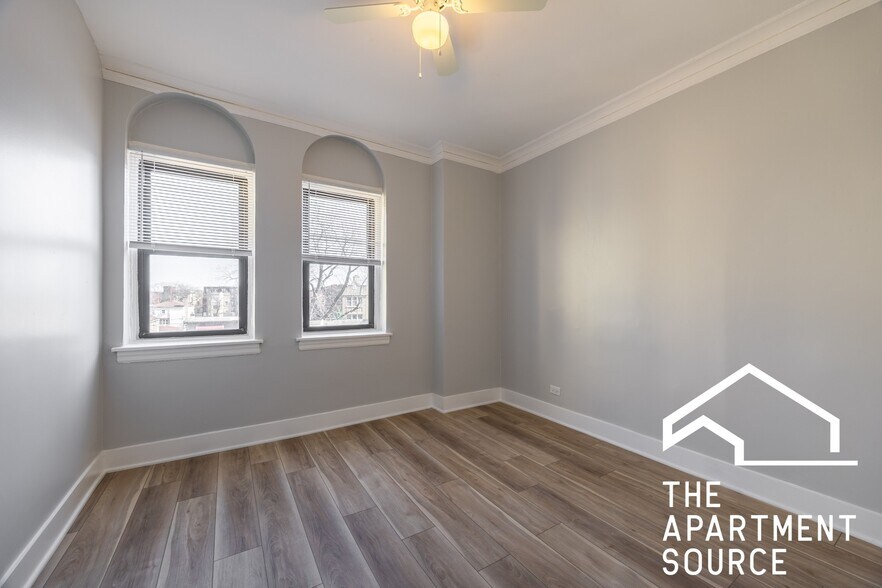 Building Photo - 6148 N Francisco Ave