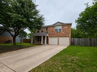 Building Photo - 4-Bedroom home with solar system