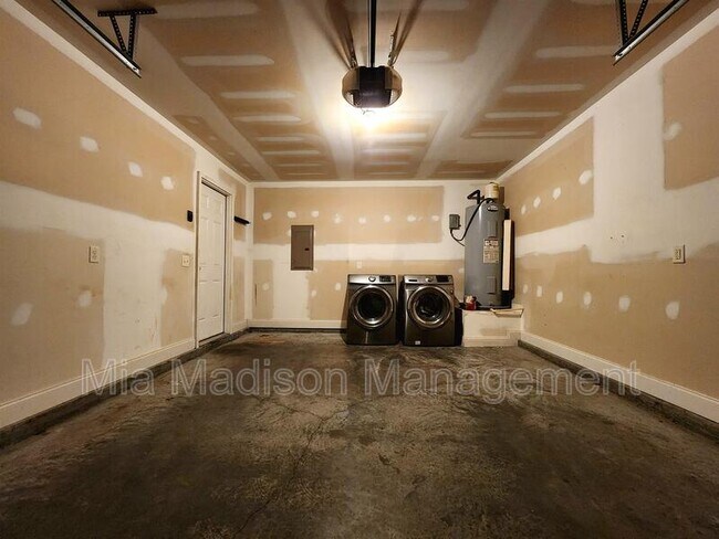 Building Photo - 11330 White Bluff Rd