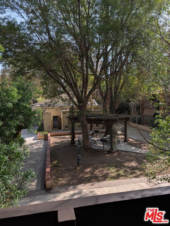 Building Photo - 18350 Hatteras St