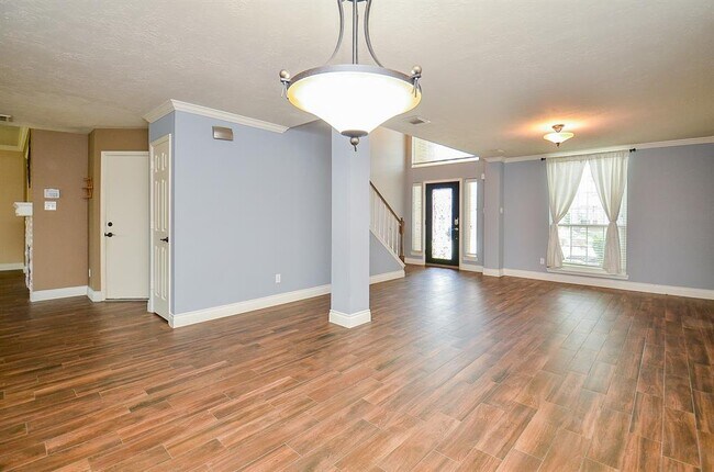 Building Photo - 15018 Moss Boulder Ct