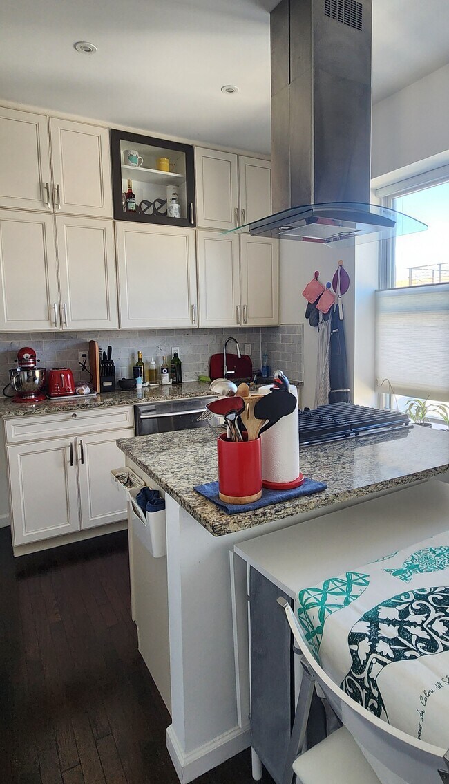 Building Photo - 3504-3513 13th St NW