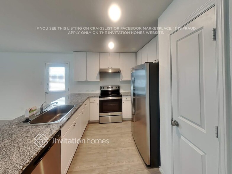 Building Photo - 113 Parish Ln