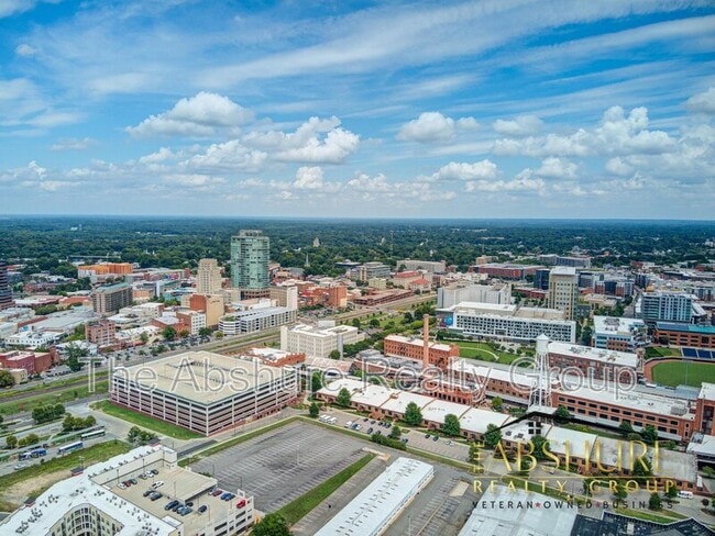 Building Photo - 600 S Duke St