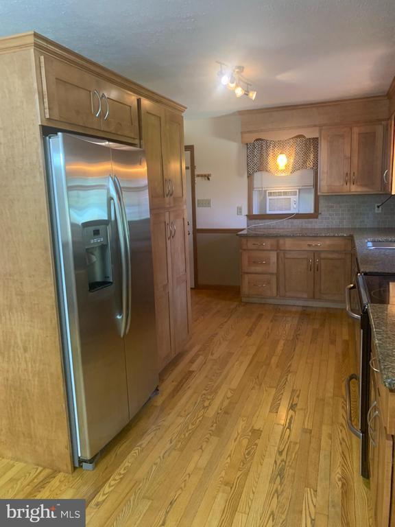 Building Photo - 110 Beech Ln