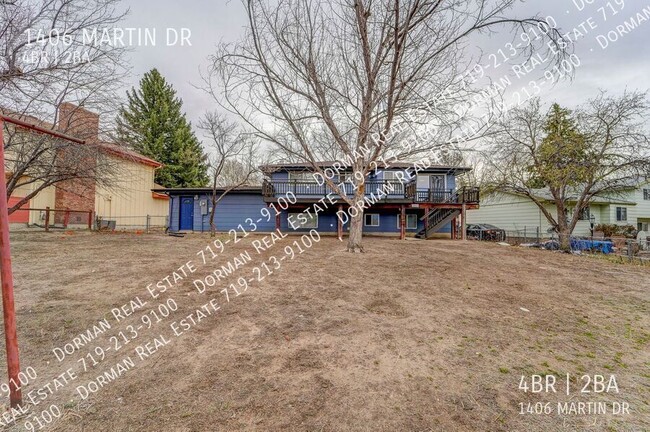 Building Photo - 1406 Martin Dr
