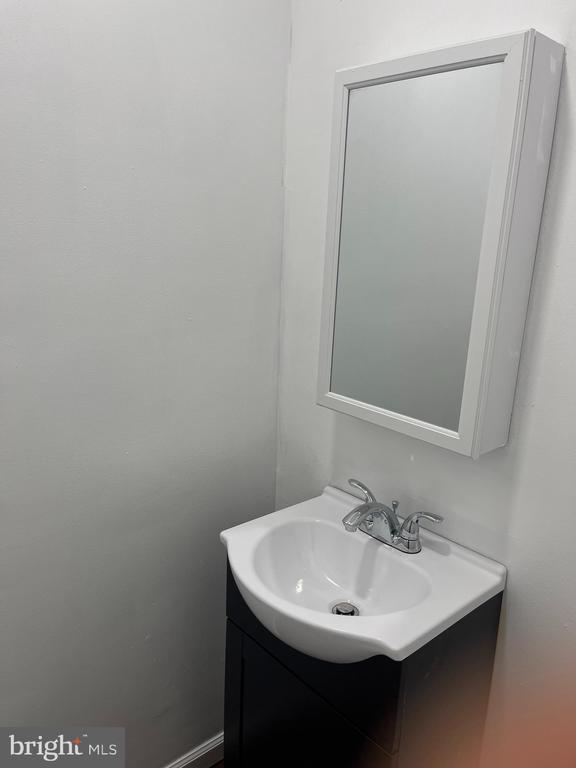 Building Photo - 163 N Edgewood St