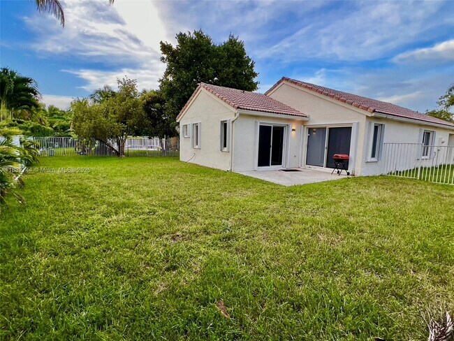 Building Photo - 4280 Ironwood Ct