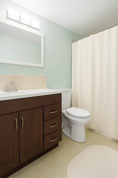 Building Photo - 645 Manhattan Plz