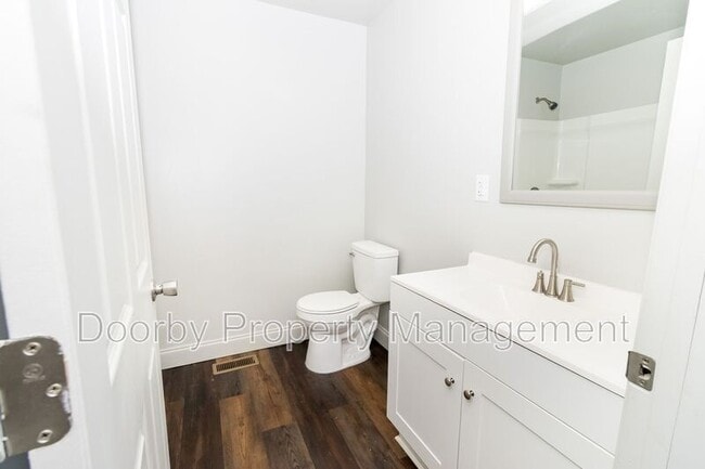 Building Photo - 512 Deck Dr