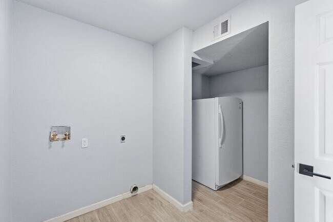 Building Photo - 3455 S Magda Ave