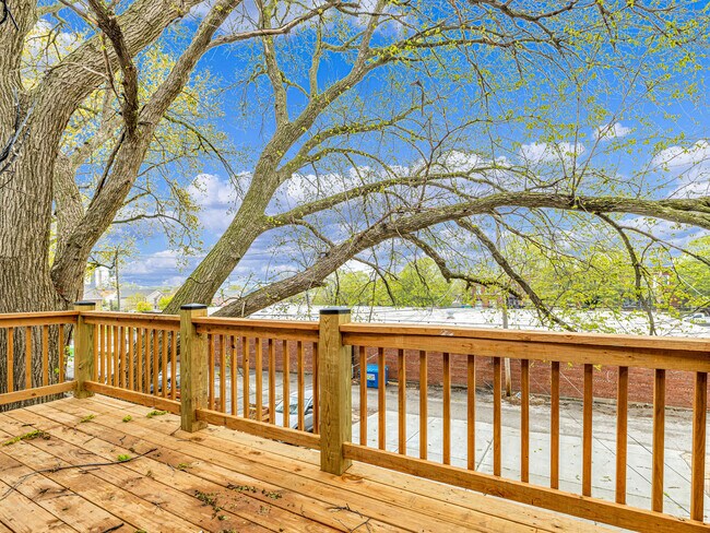 Building Photo - 3853 McRee Ave