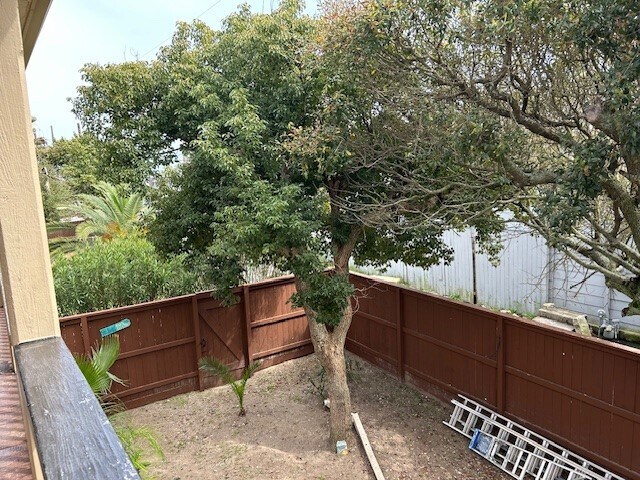 Building Photo - 1212 10th St