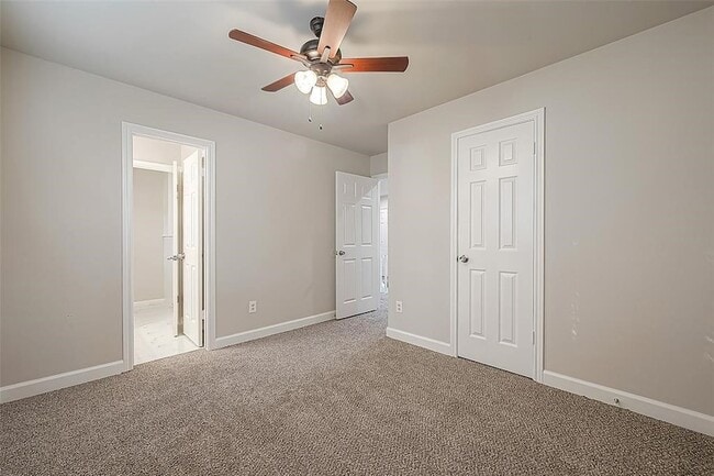 Building Photo - 3127 Ashfield Dr