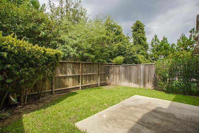 Building Photo - 103 Aventura Pl