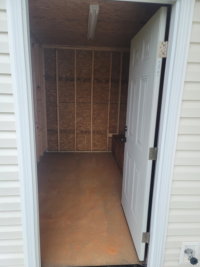 Building Photo - 101 Seabiscuit Ct