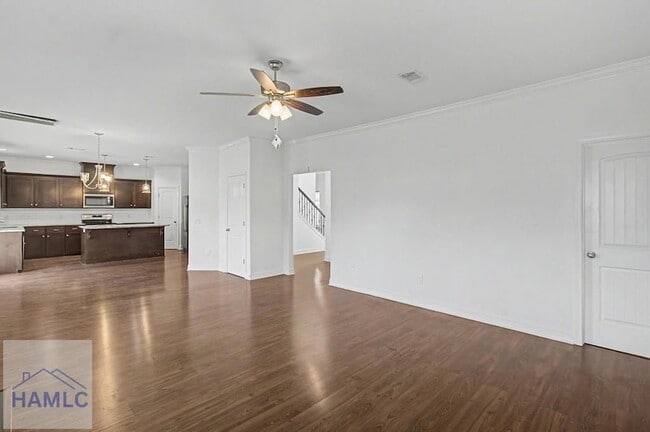 Building Photo - 390 Fairview Cir