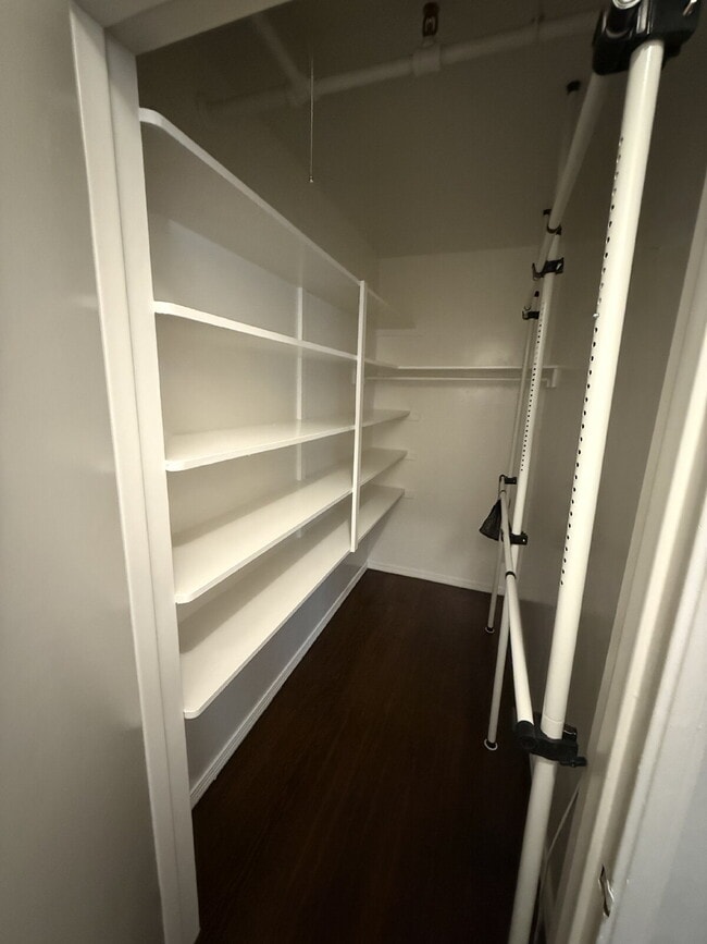 Building Photo - Charming 1-bed 1-bath apartment in Midtown!