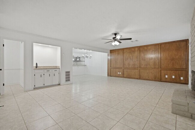 Building Photo - 66 T Huxley Ln