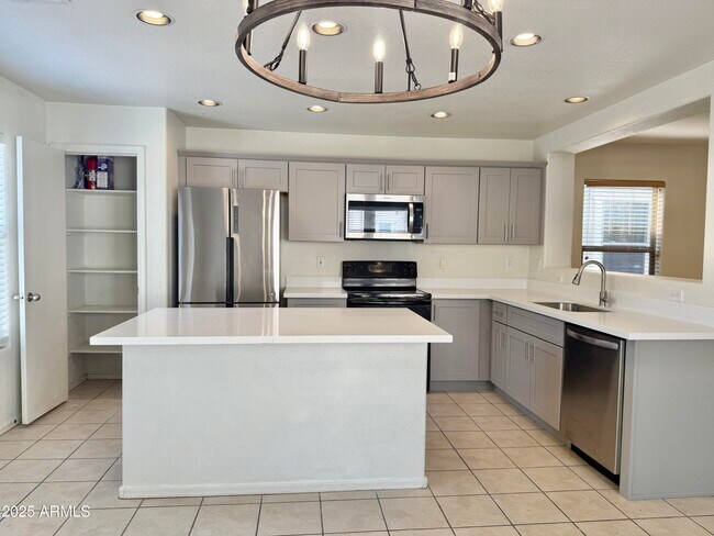 Building Photo - 17279 N 184th Dr
