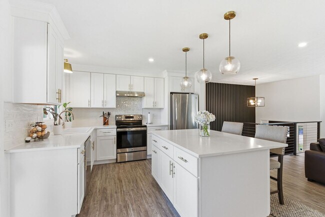 Building Photo - Stunning Fully Renovated 4BR + Bonus on Spokane's South Hill - Chef's Kitchen, 2-Car Garage & Bac...