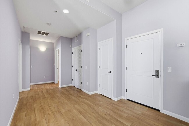 Building Photo - Availabe Now!