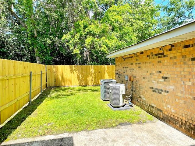 Building Photo - 813 Asheville Dr
