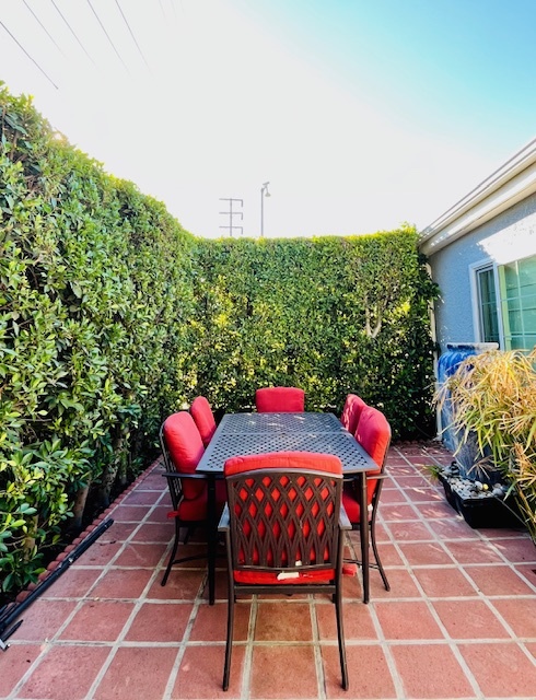 Private Patio - 3317 W Alameda Ave