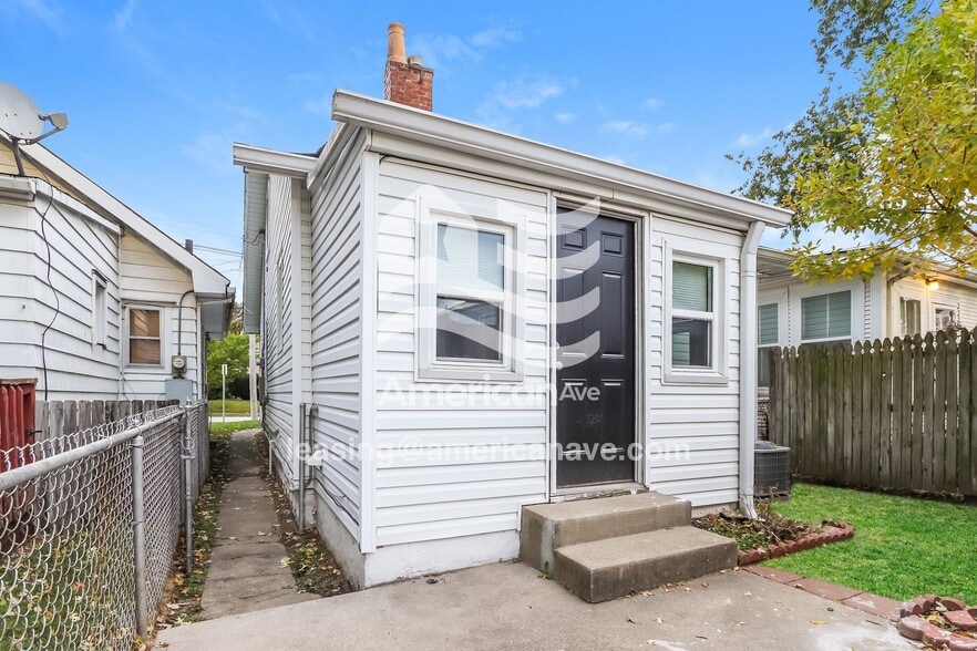 Building Photo - 2218 S Shelby St