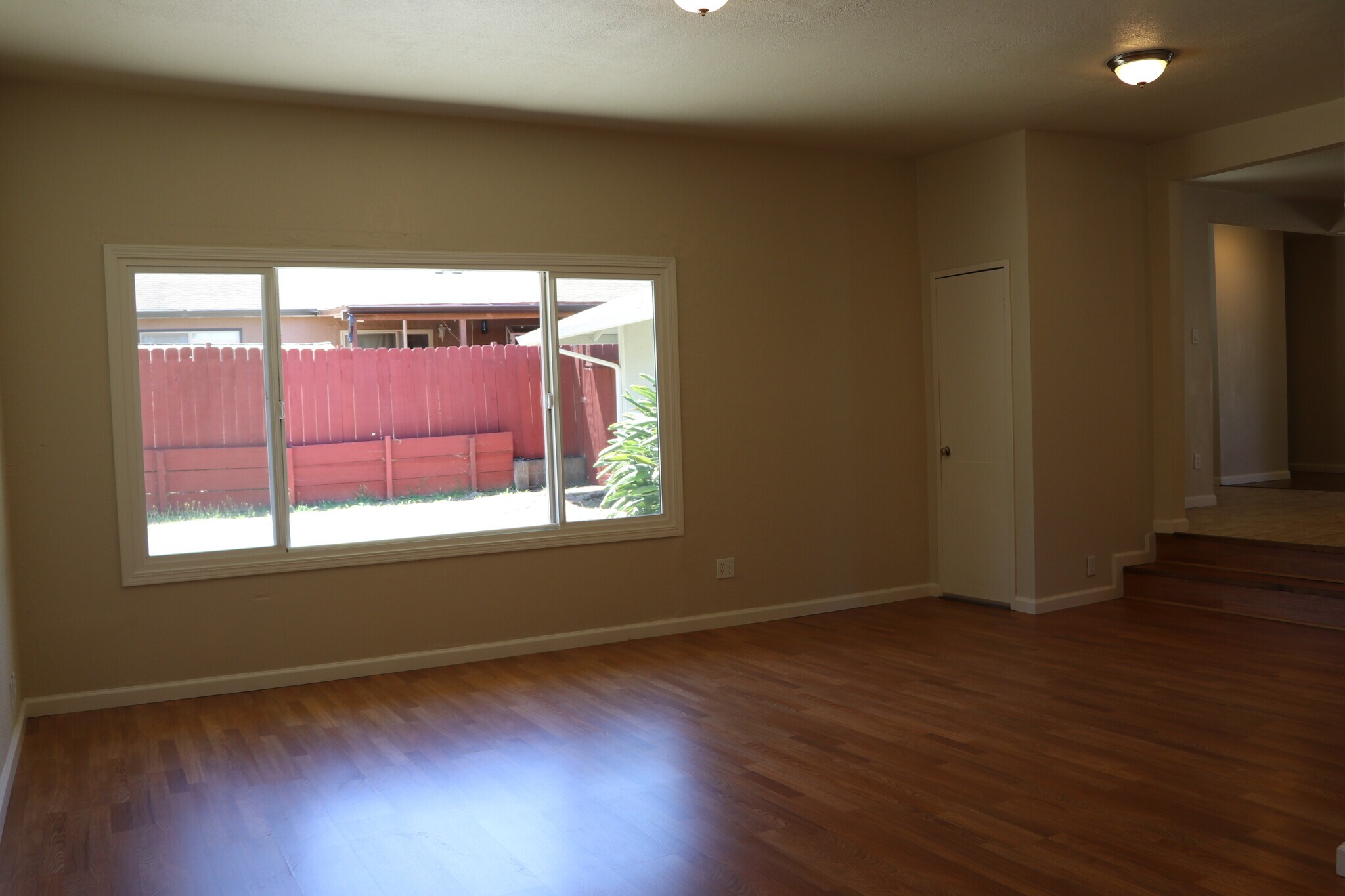 Building Photo - 335 Rollingwood Dr