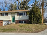 Building Photo - Sandridge Road Duplex