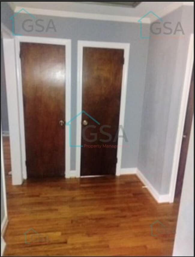 Building Photo - Two Bedroom Two Bath