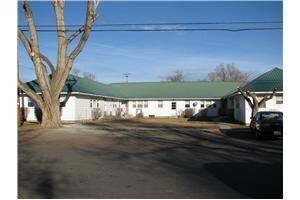 Primary Photo - 124 E B St