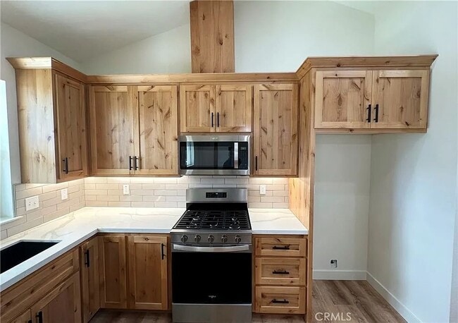 Building Photo - 5980 Crestmoor Dr
