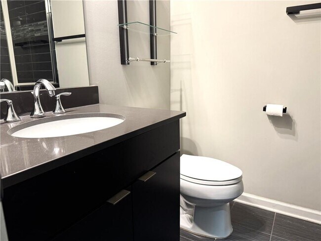 Building Photo - 920 Grove Valley Dr