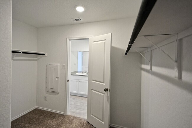 Building Photo - 766 Tulsa Trl