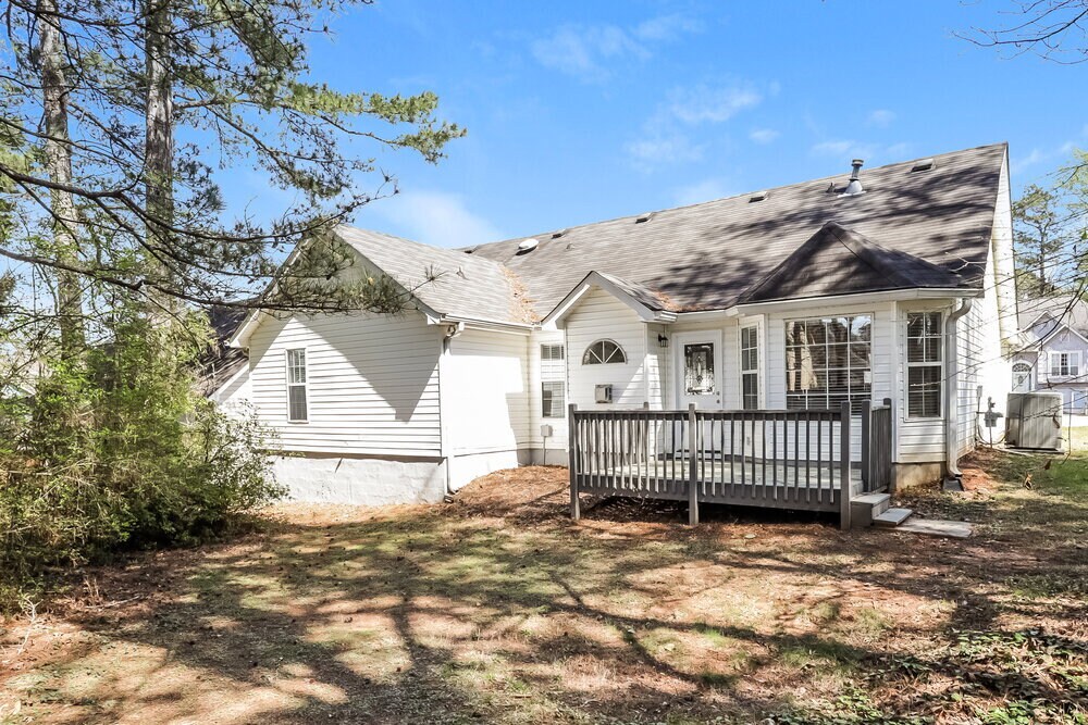 Building Photo - 221 Eagles Crest Ct