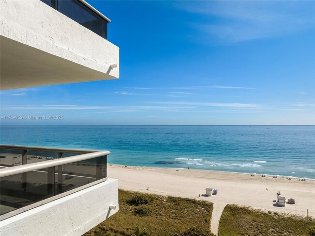 Building Photo - 5801 Collins Ave