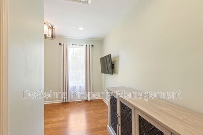 Building Photo - 6999 Tartan Dr