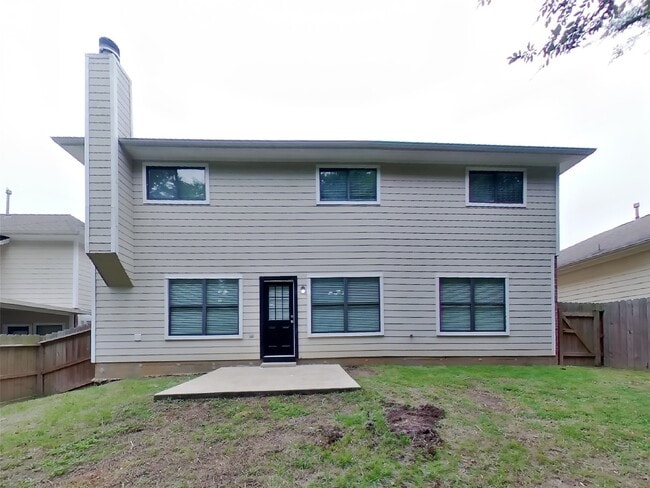 Building Photo - 8026 N Tarrytown Crossing Dr