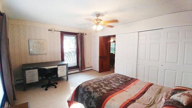 Large bedroom with lots of closets - 2706-2 Buffalo Rd