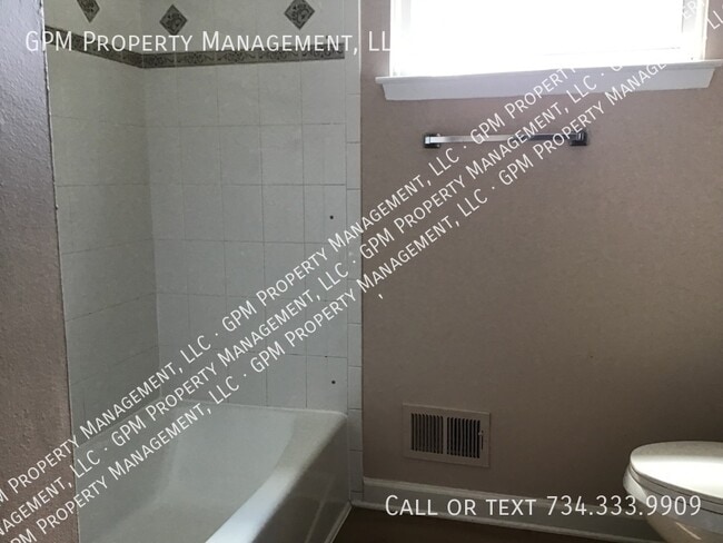 Building Photo - 9226 Abbey Ln