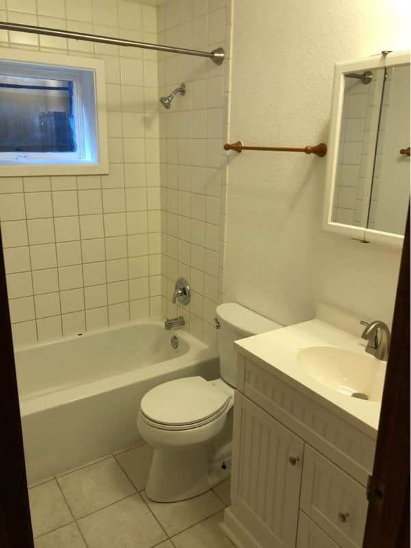 Building Photo - 1821 Northwestern Ave