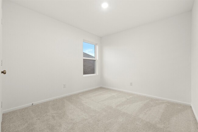 Building Photo - 27651 Spearmint Ridge Dr