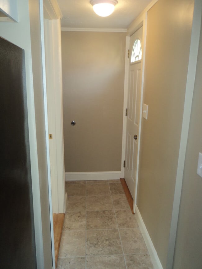 Back hall/mudroom - 25 Common St