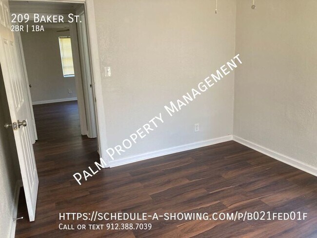 Building Photo - 209 Baker St