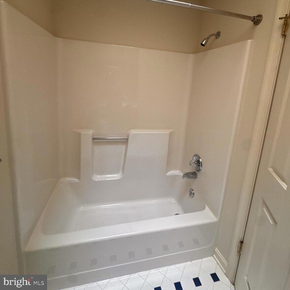 Building Photo - 4282 Wimbledon Dr
