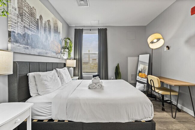 Building Photo - 95 Broadway-SI ID1240304P